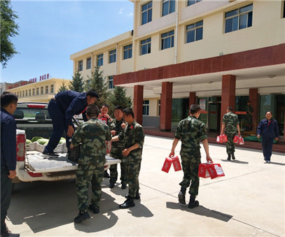 一家親│興海銅鑫慰問(wèn)部隊(duì)官兵，共話(huà)軍企團(tuán)結(jié)魚(yú)水情